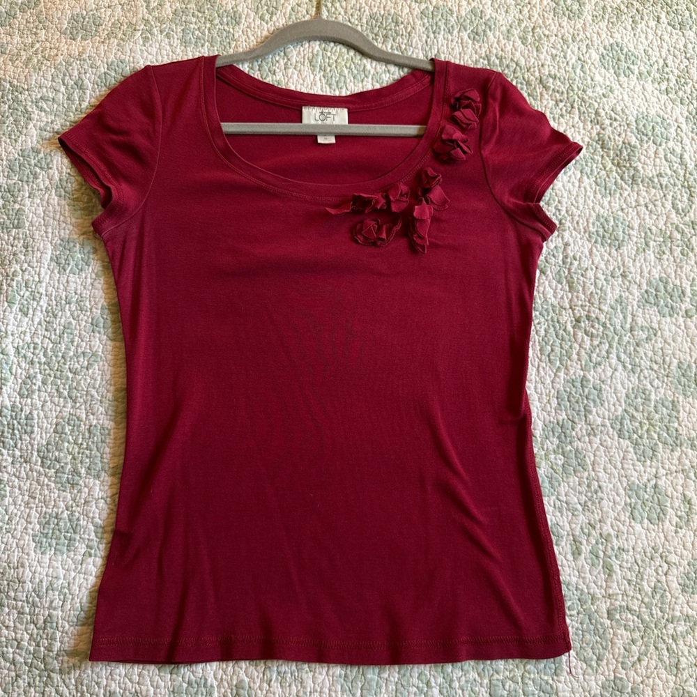 Ann Taylor Burgundy Short Sleeve Tee with Floral Detail